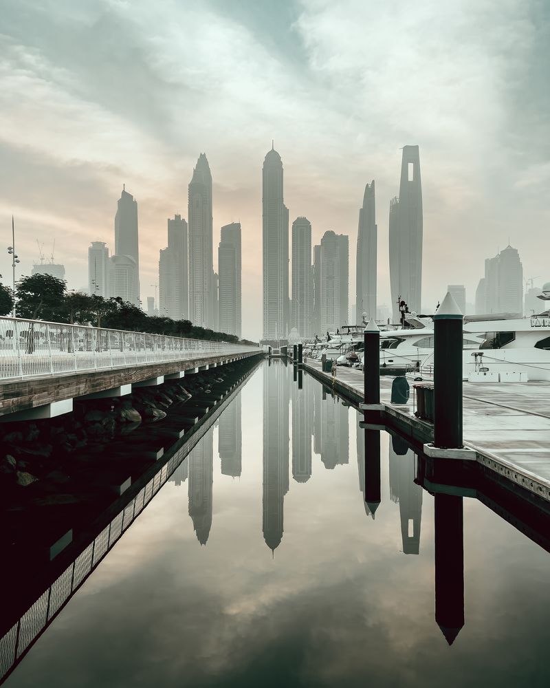 Фотография автора Chris Nicholson