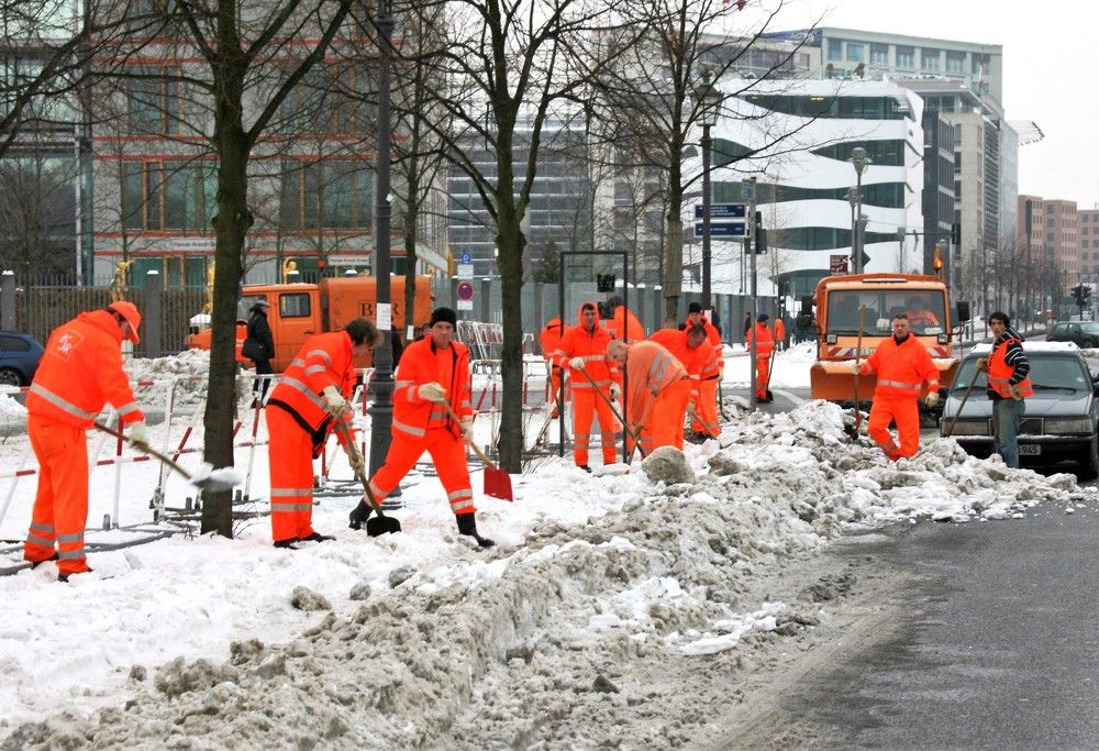 Устранение последствий берлинского снегопада