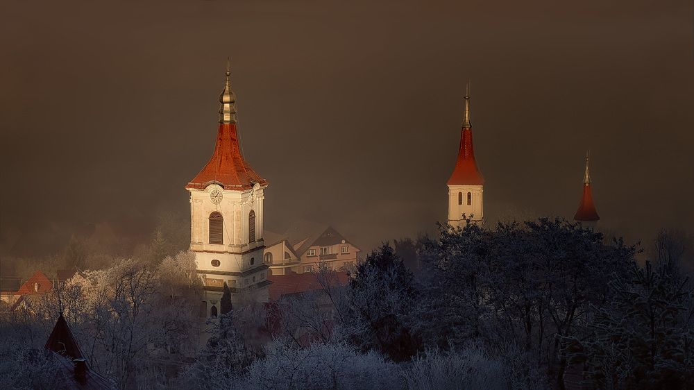 5 minutes past 9 and it's still foggy