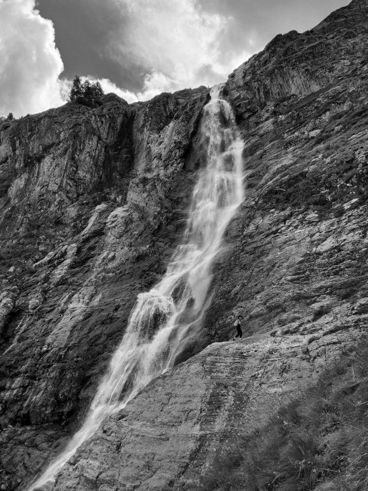 Один из Софийские водопадов