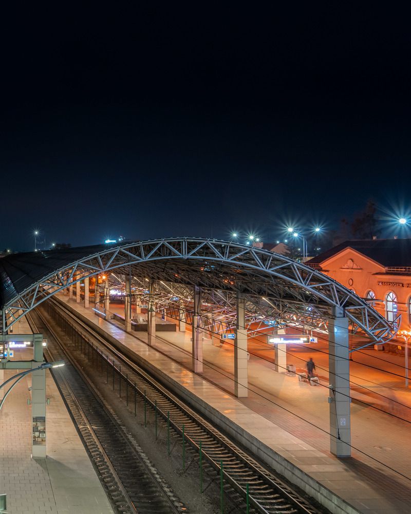 Photograph by Anton Leonchikov