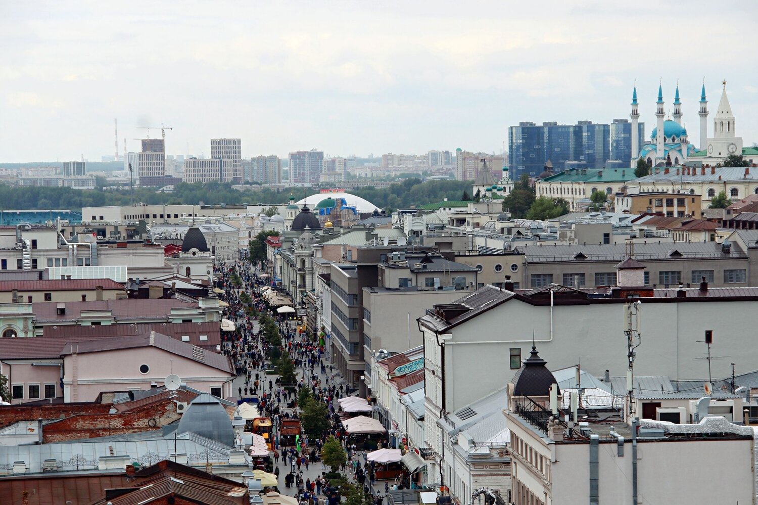 Взмывая над городом