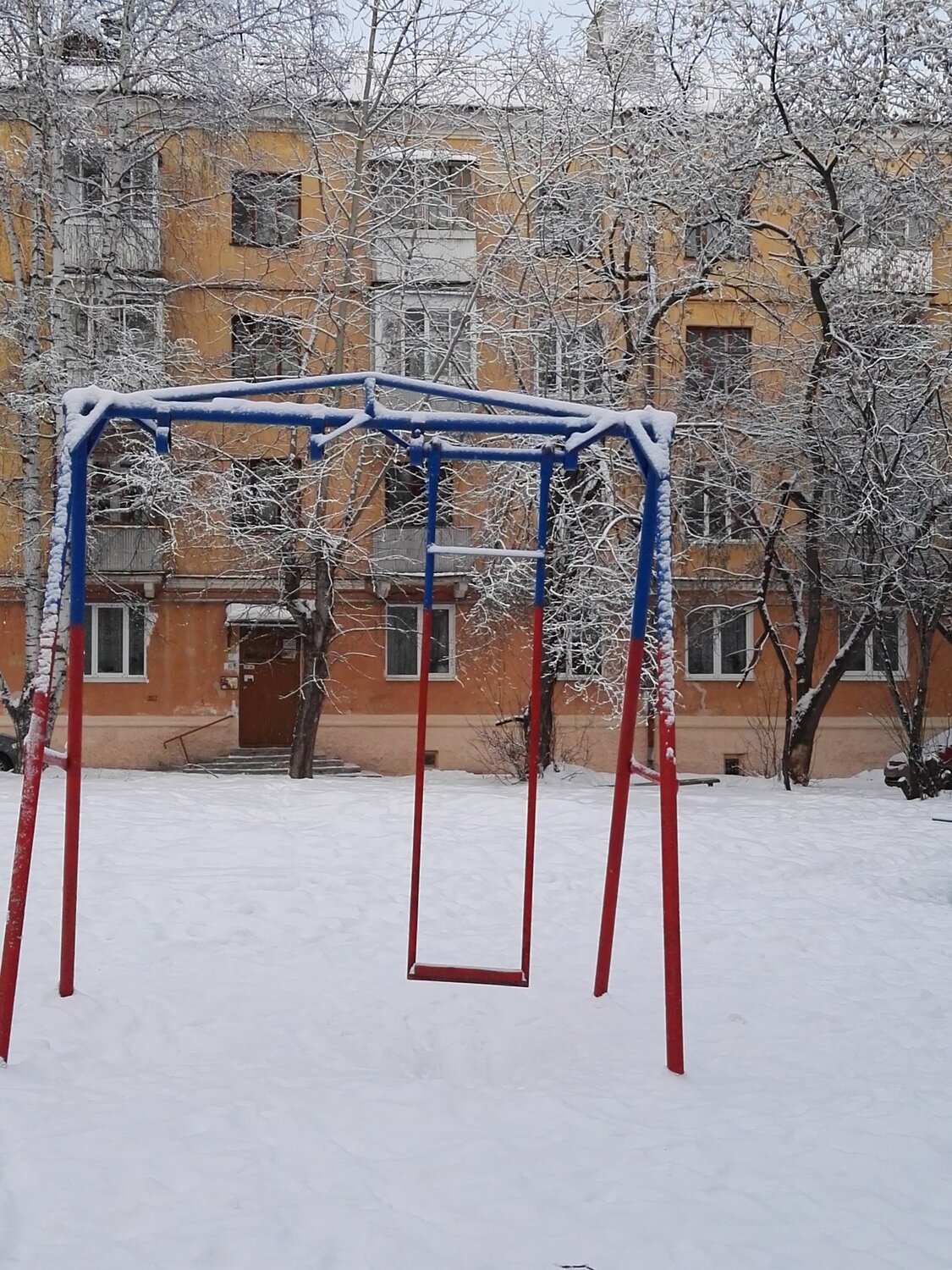 Маленький Российский дворик...