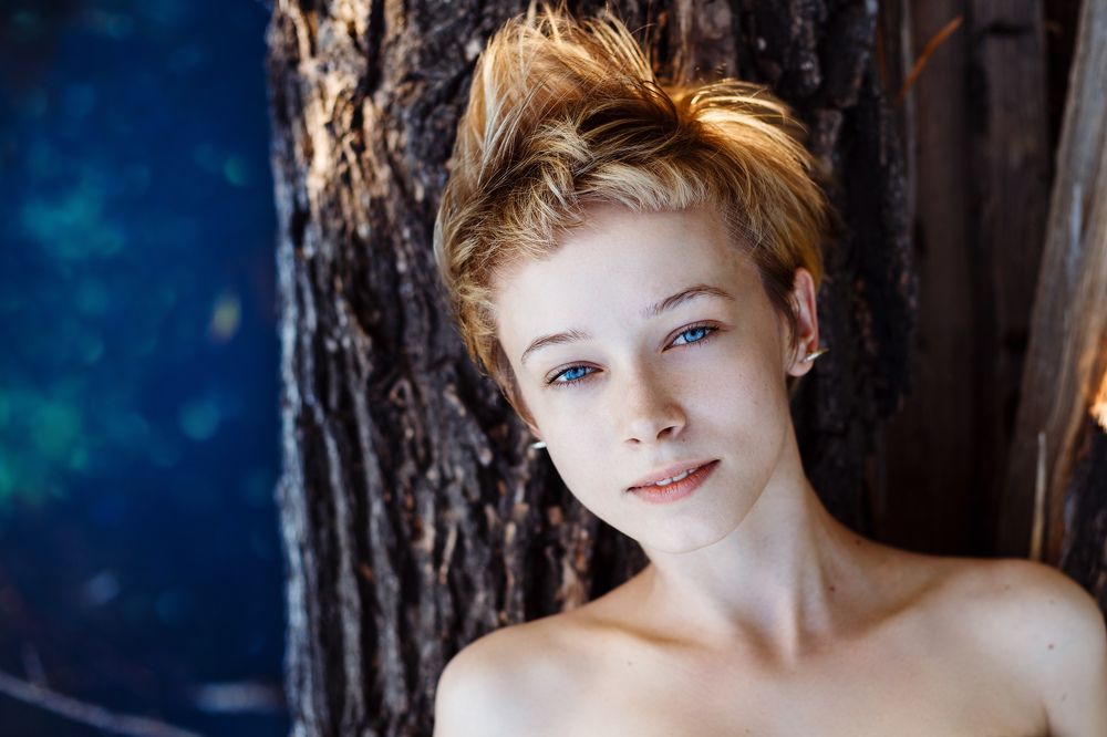 Her eyes are a blue million miles