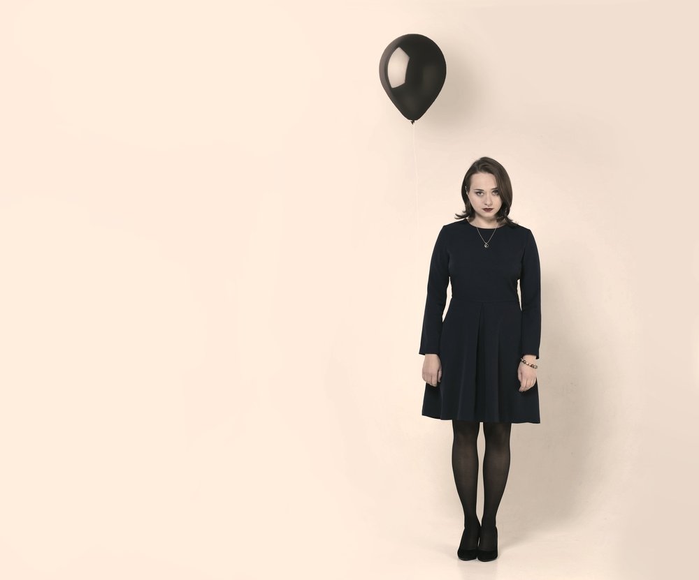 Девочка с шаром