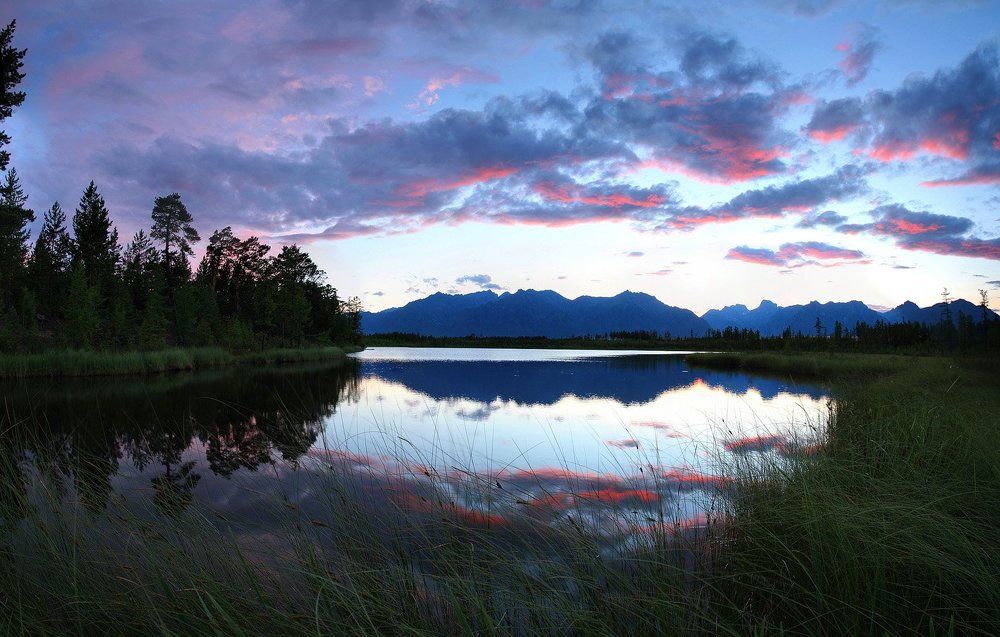 озеро Синельга и хребет Кодар