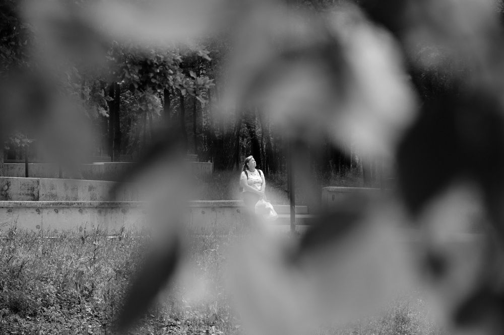 Сквозь листву