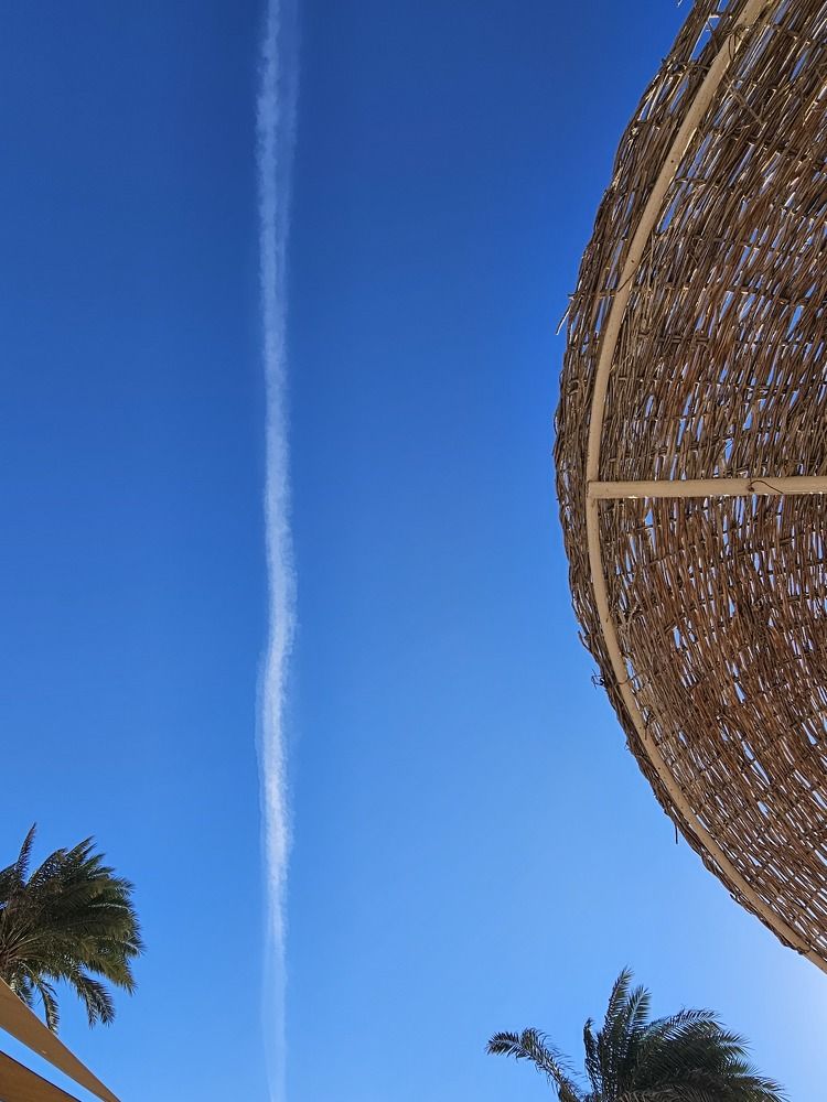 Зонтик.Небо.Самолёт.