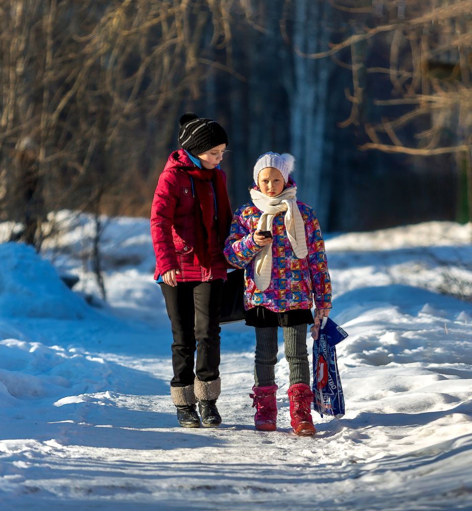 Деловые девочки.