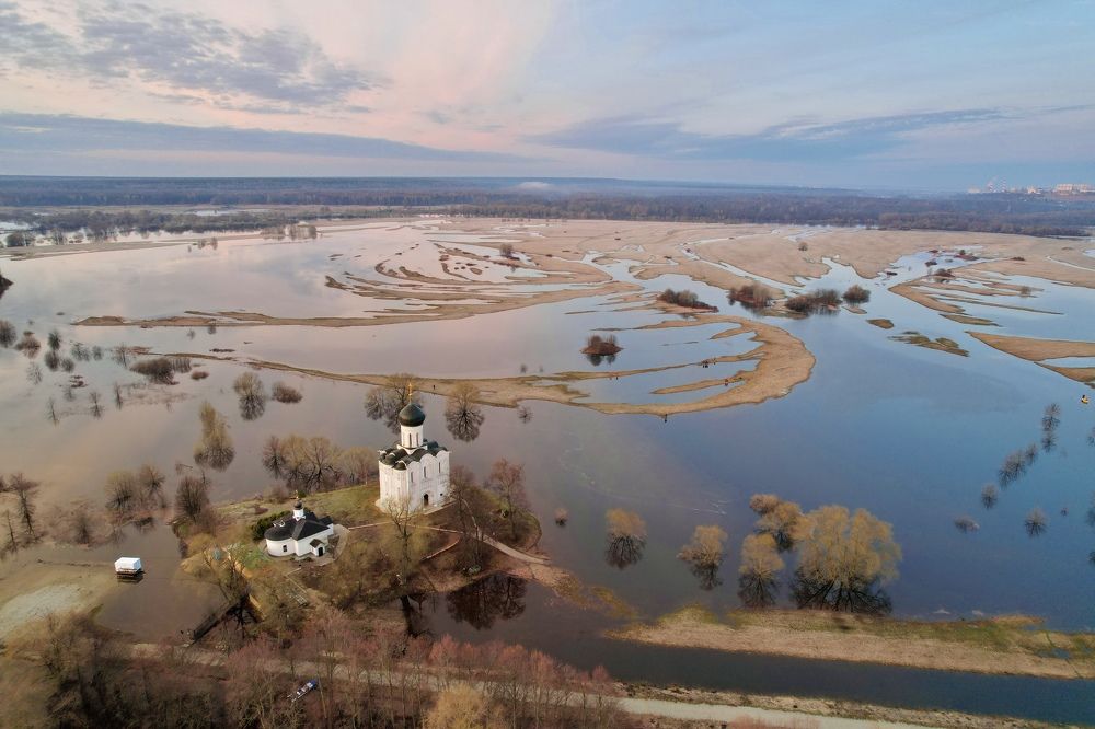 Раннее утро на Нерли