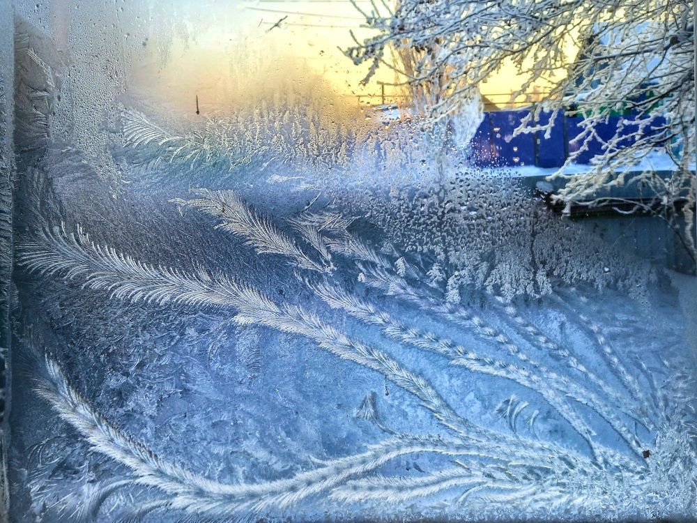 Узор на окне