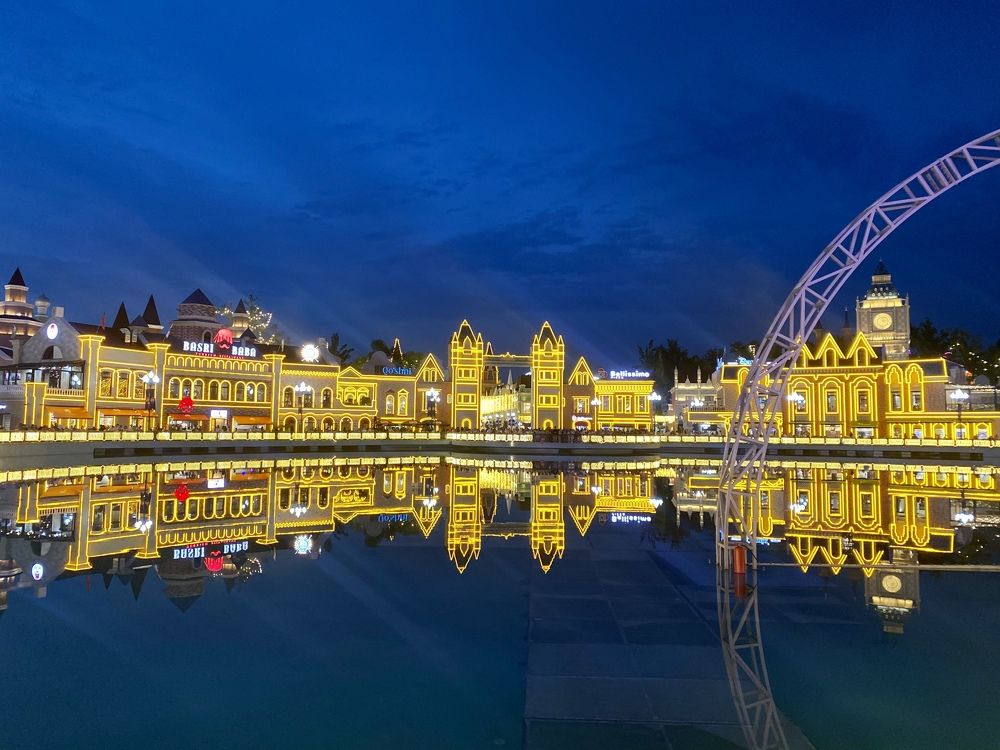 Огни Magic city в Ташкенте