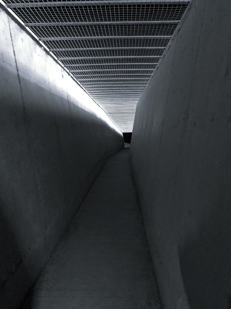 Из мрака к свету или обратно-твой выбор