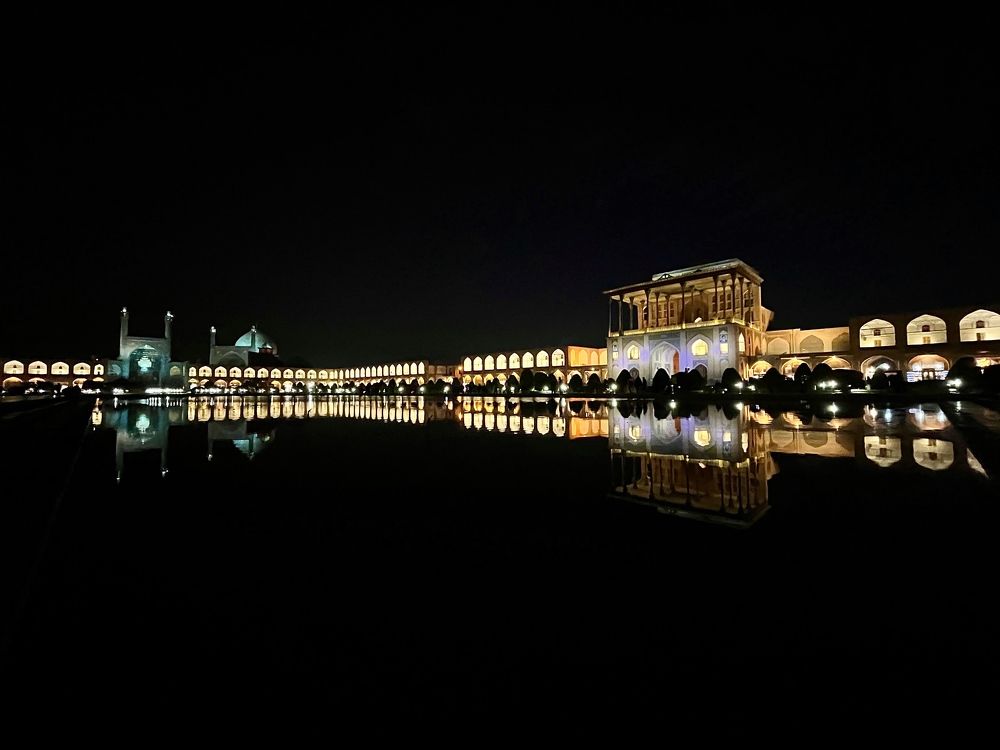 Naqsh-e-jahan square