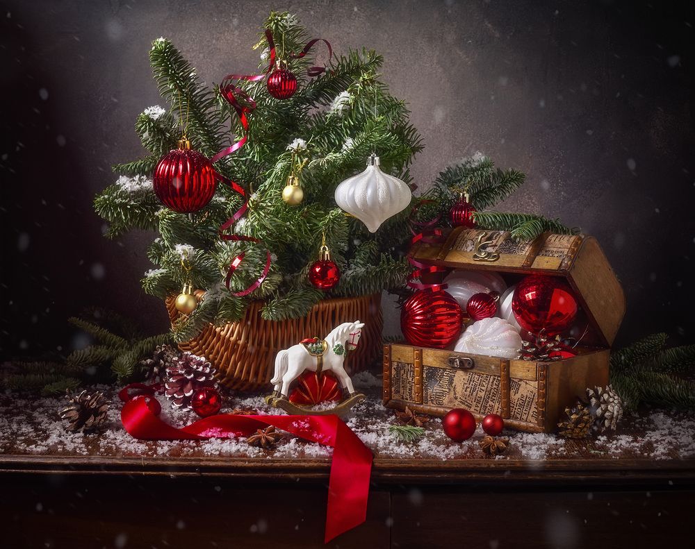 Новогодняя лошадка