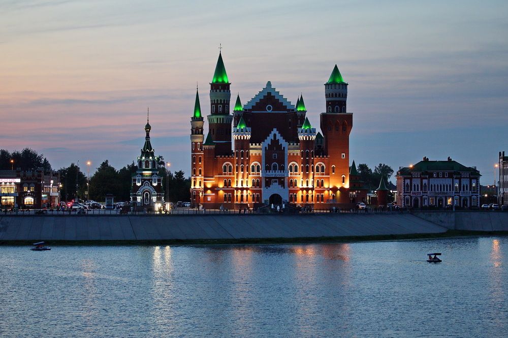 Фотография автора Александр Челмодеев