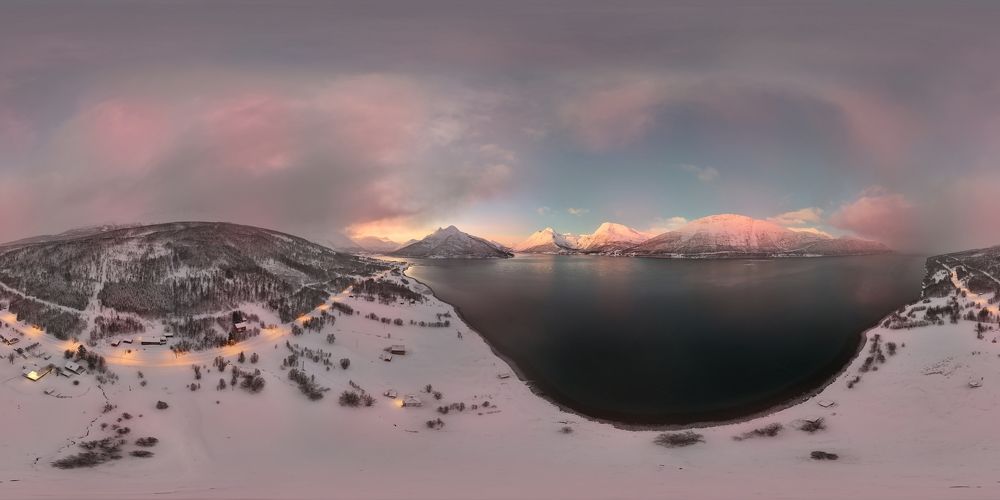 Photograph by Sebastian Brög