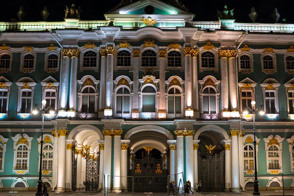 Фотография автора Максим Грибанов