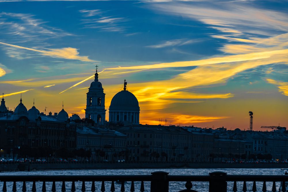 Фотография автора Максим Грибанов