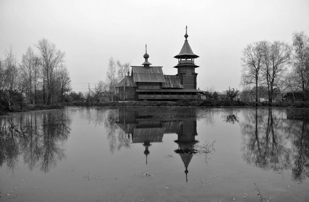 Деревянная церковь.