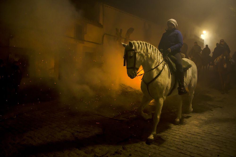 The horse and the smoke