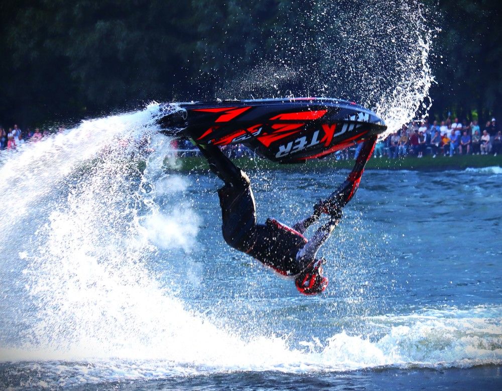 Прыжок над водой