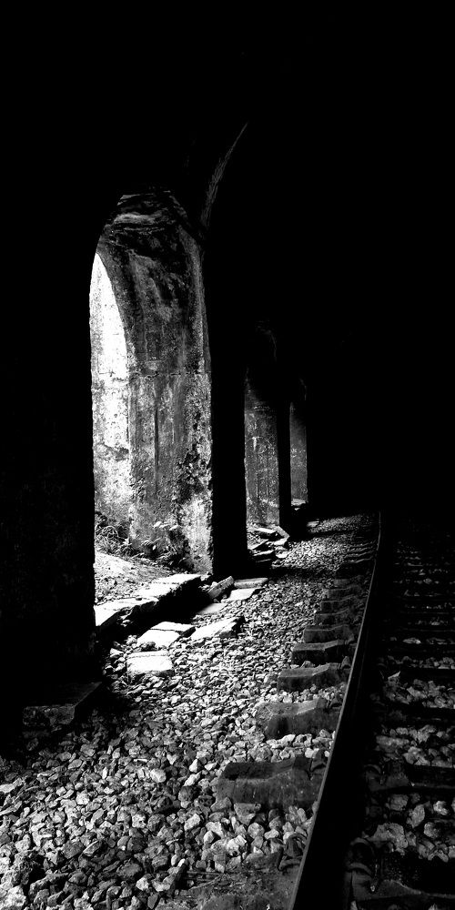 Photograph by Hana Vaseqi