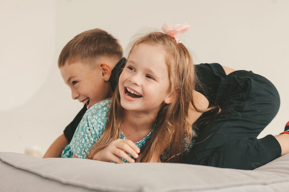 Брат и сестра