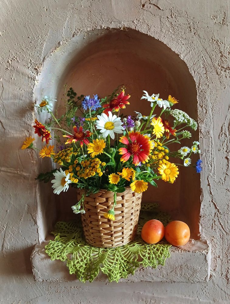 Летний букет в нише