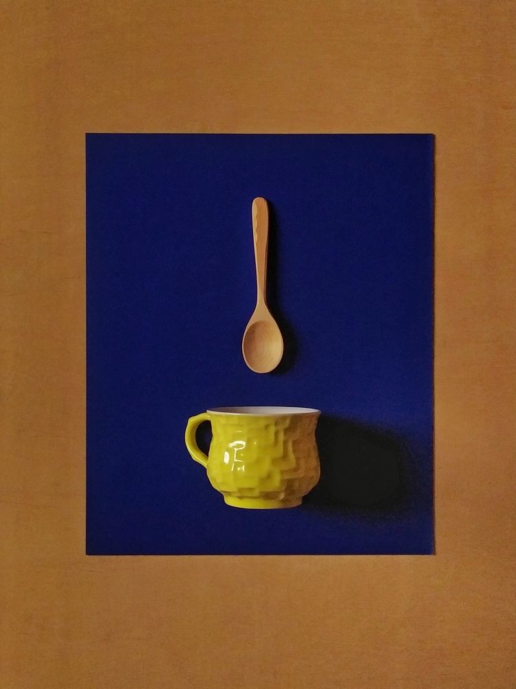 Натюрморт с жёлтой чашкой