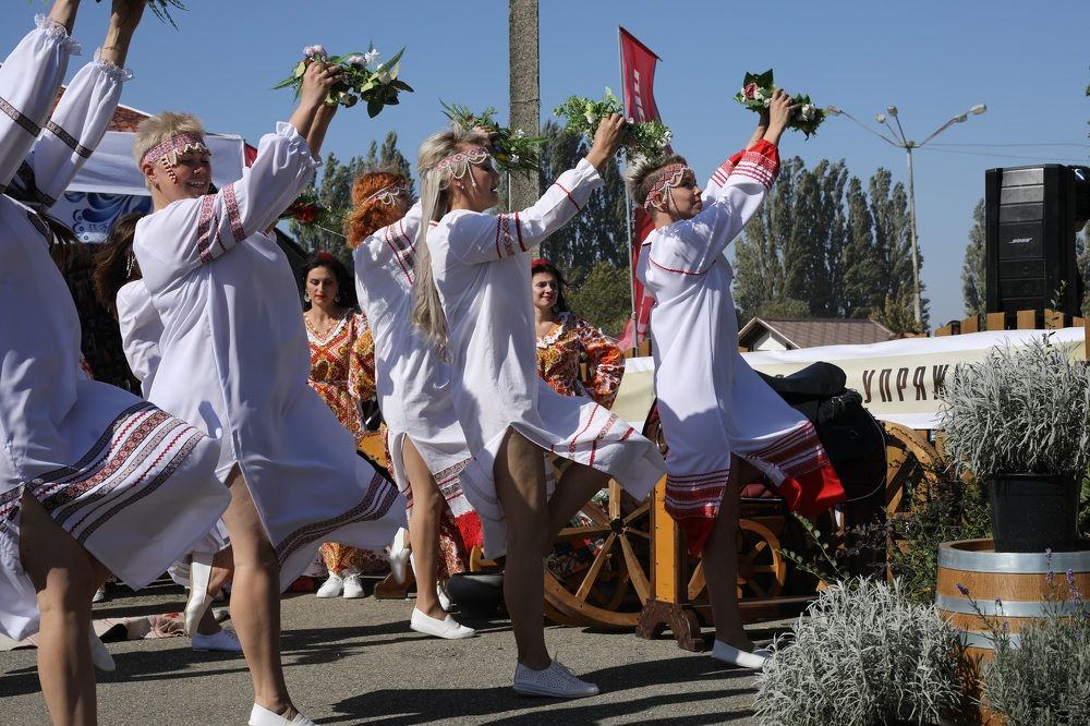 Танец славяночек