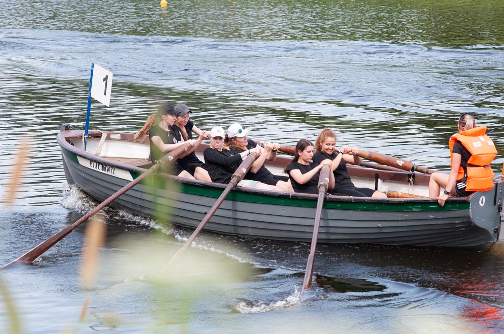 Грести нужно с улыбкой