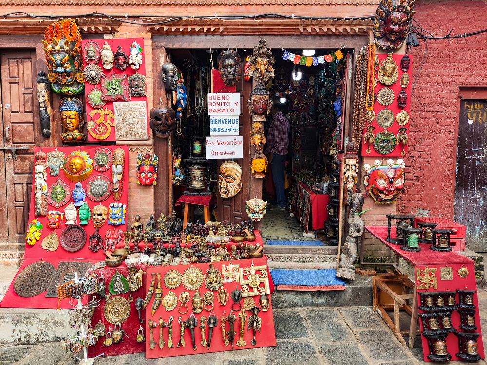 Hidden corners, untold stories, colors that speak