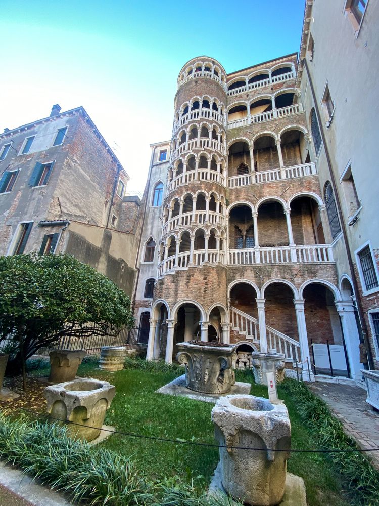 Palazzo Contarini del Bovolo, Venice