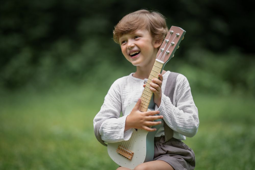 И песни под гитару до утра
