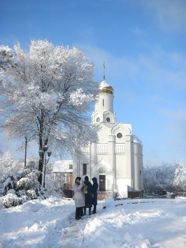 Зимний день. Монастырский остров.