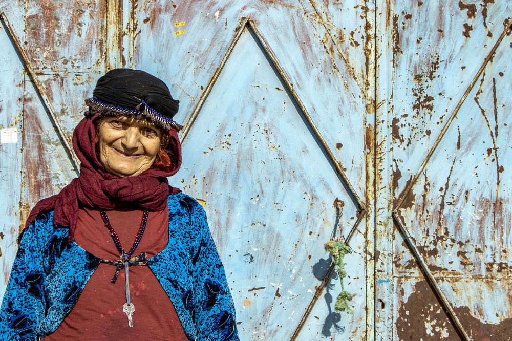 The deaf and dumb woman and her key