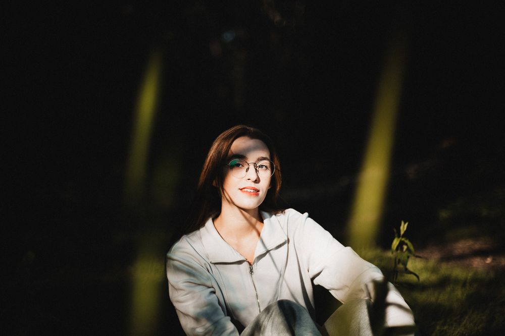 Девушка в лесу