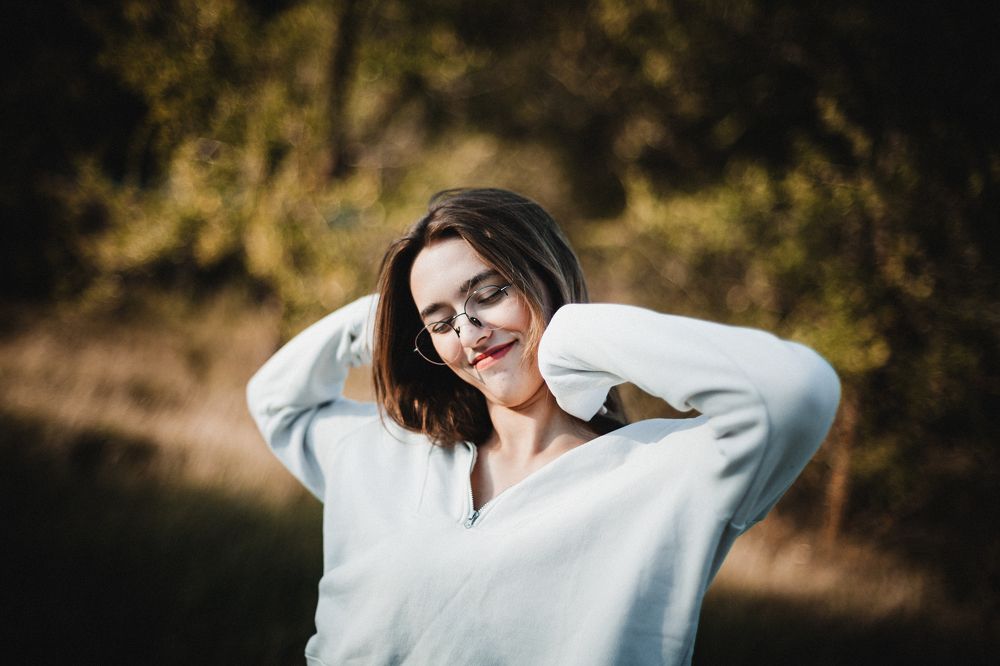 Девушка в лесу