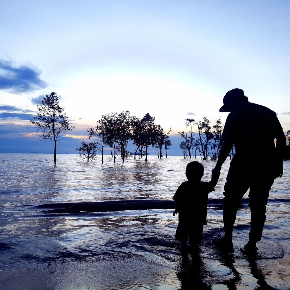 Photograph by KAMARUL KARDJO