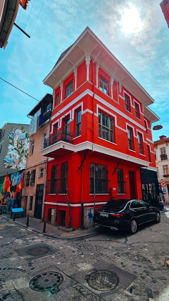 Дома и машины