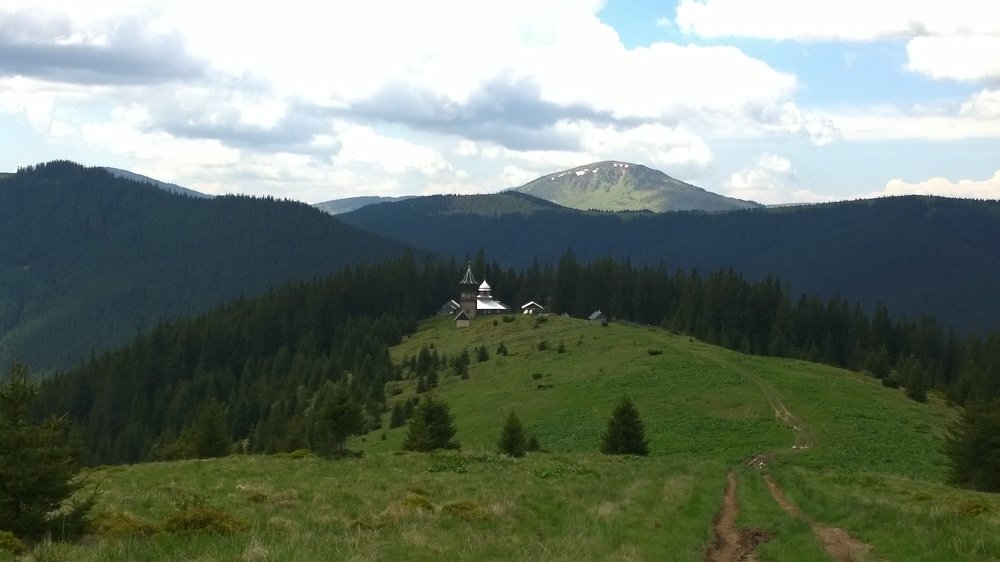 Карпаты.Свято-Троицкий Дуконский монастырь.