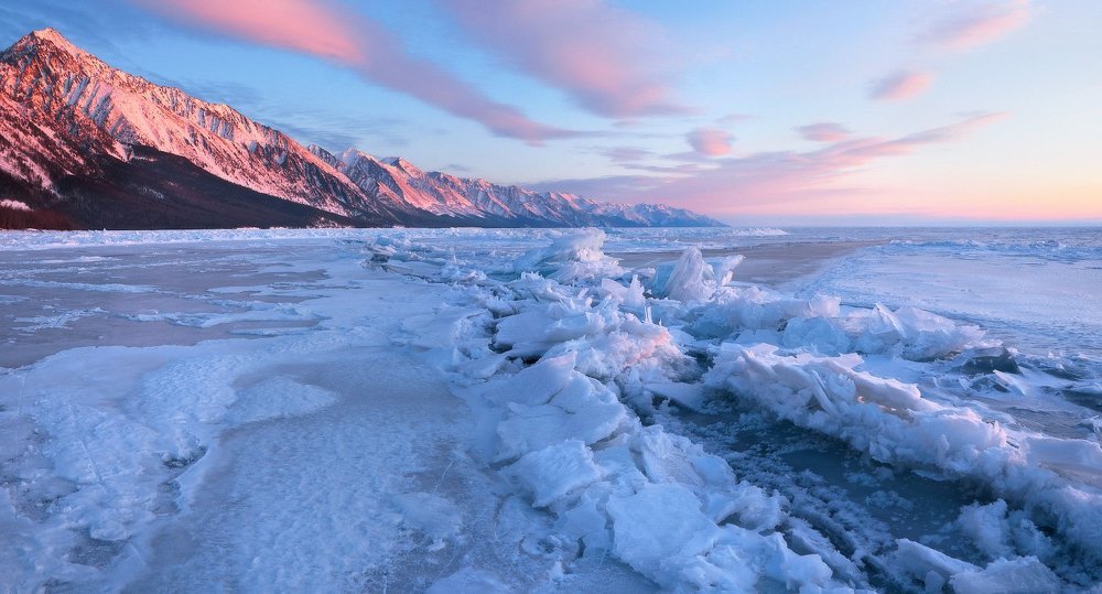 Утро у Байкальского хребта.