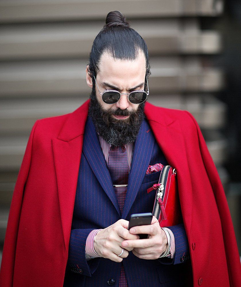 Мужской красный