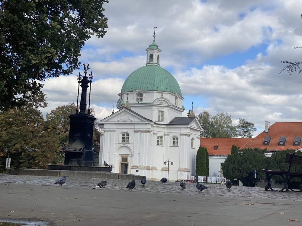 Pigeons on the square near the Church of St. Casimir