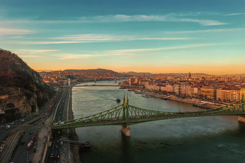 Liberty Bridge , Budapest