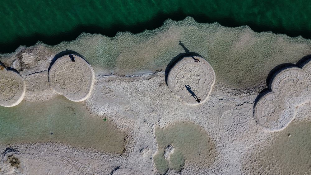 Circular salt formations