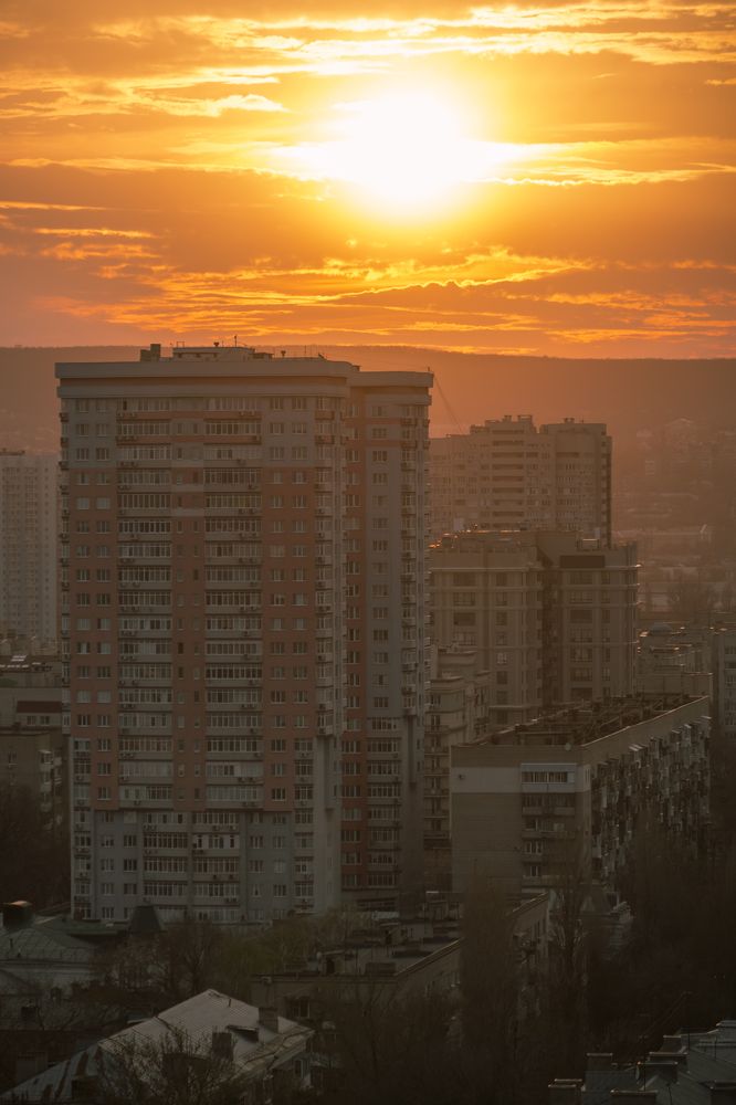 Саратов в разрезе заката