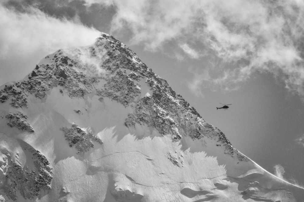 На вертолете на гору Белуха