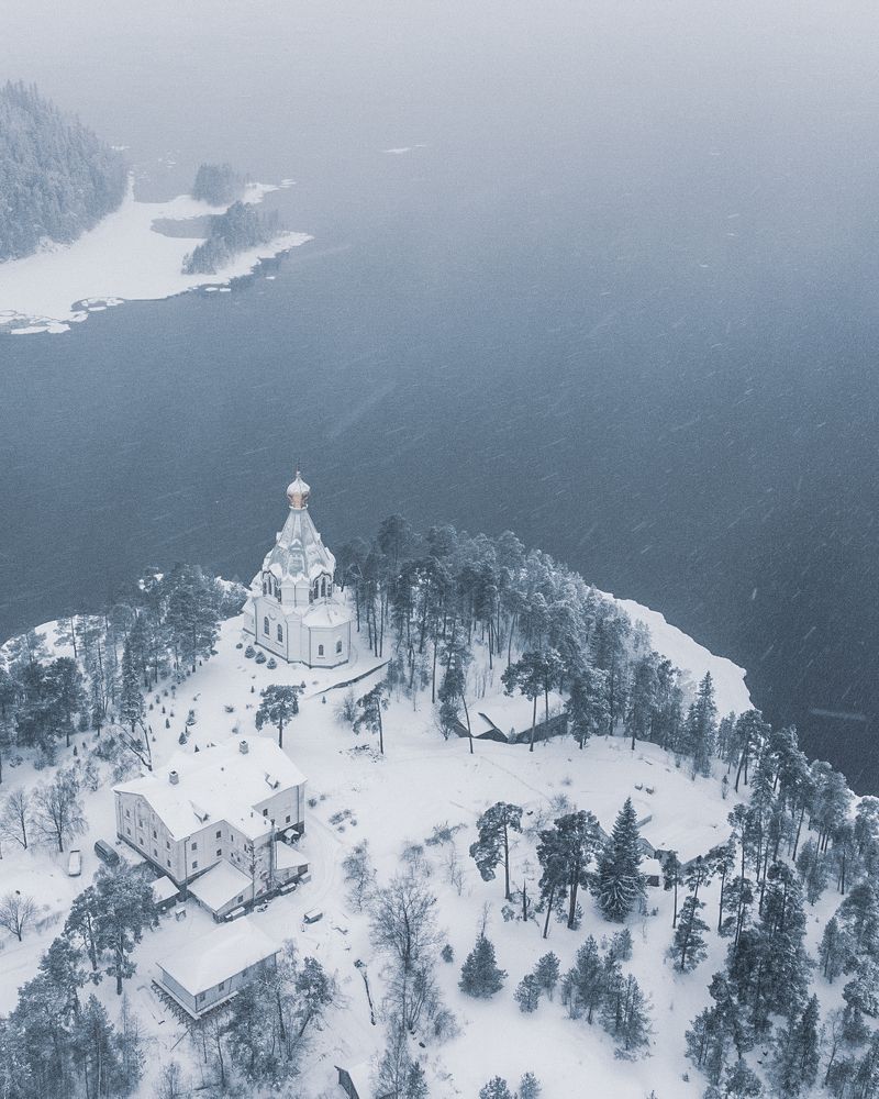Фотография автора Андрей Уваров